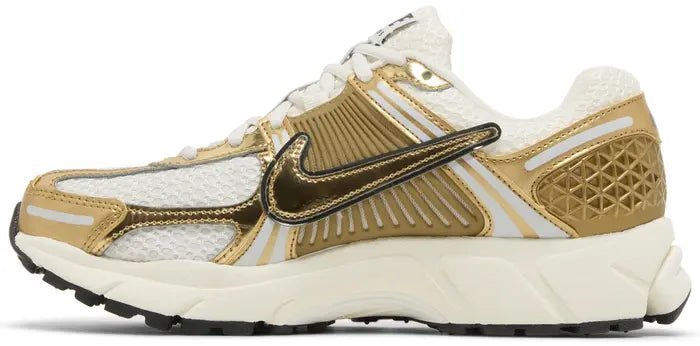 Air Zoom Vomero 5 'Metallic Gold' - Image 2