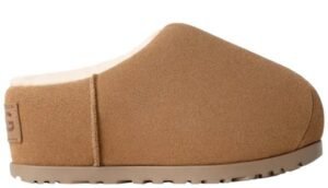 UGG Pumped Slides ‘Chestnut’