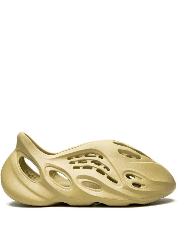 Adidas Yeezy Foam RNNR Sulfur