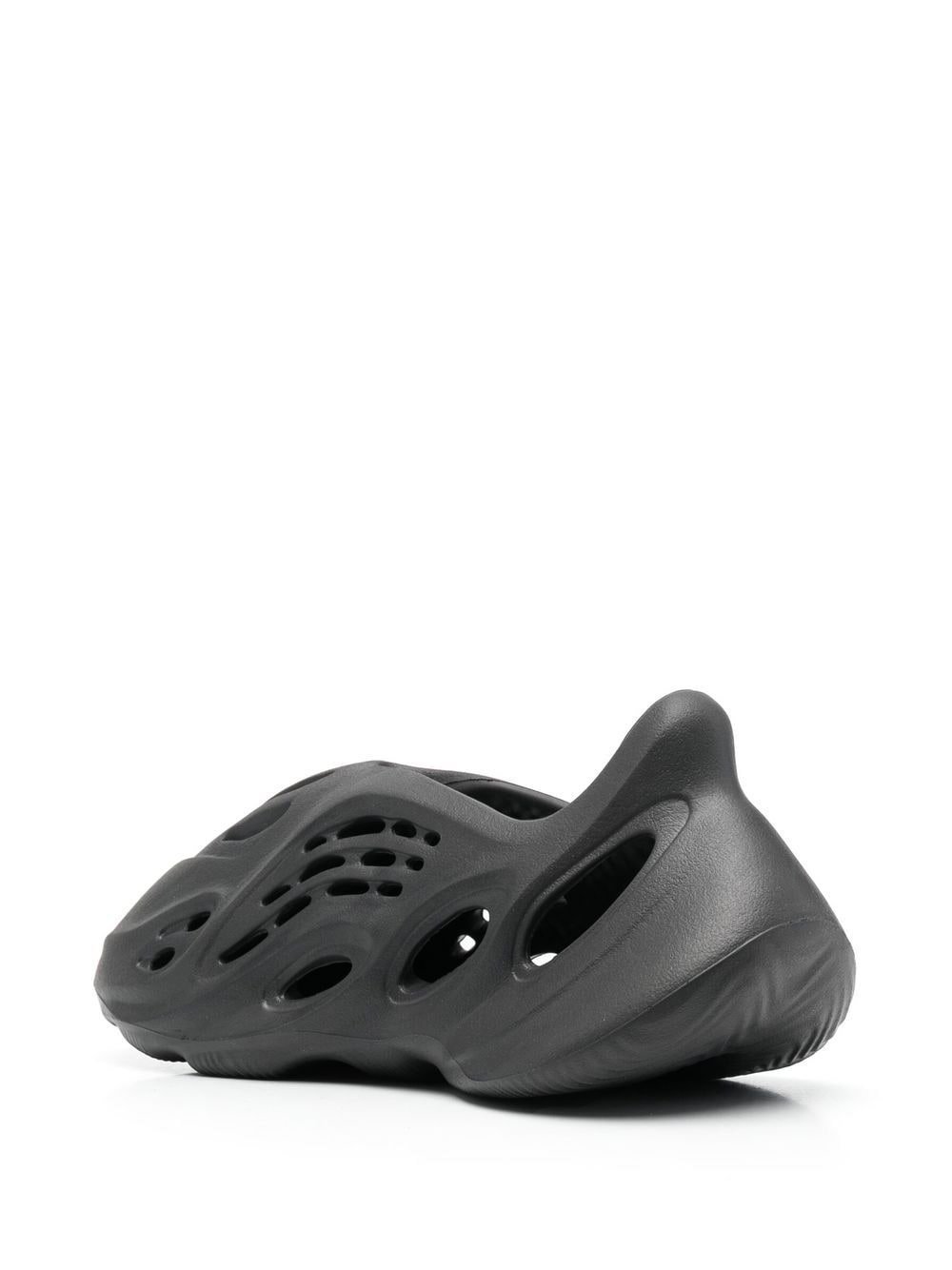 Adidas Yeezy Foam RNNR Onyx - Image 2