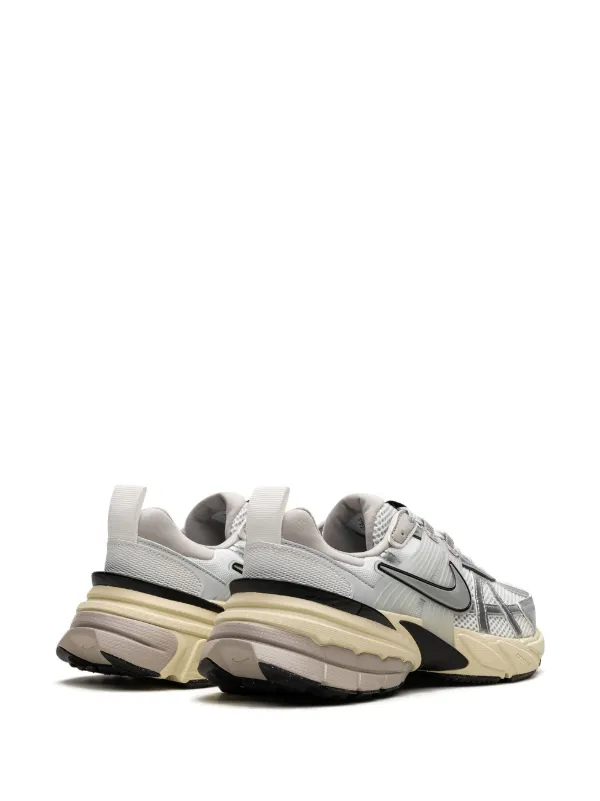 Nike V2K Run Summit White Metallic Silver - Image 3